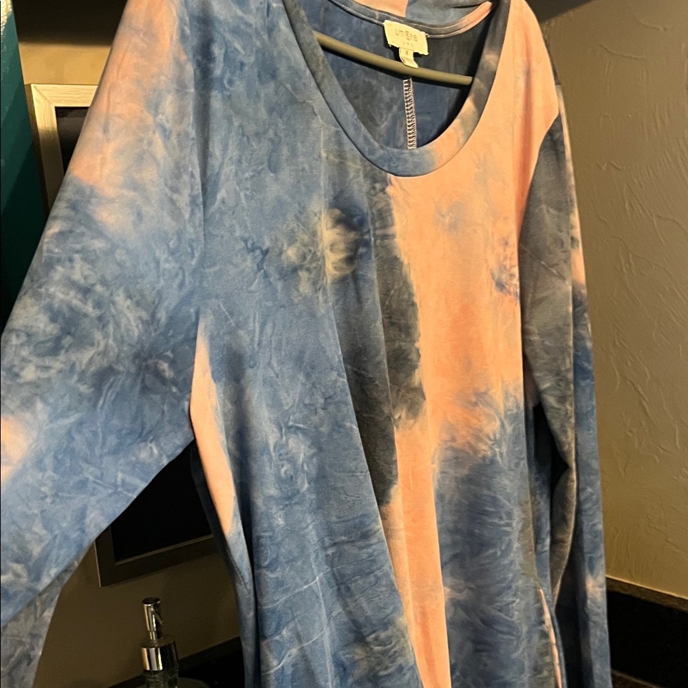 Umgee Blue & Pink Tie-Dye Long Sleeve Scoop Neck tunic/ mini dress - Picture 3 of 5